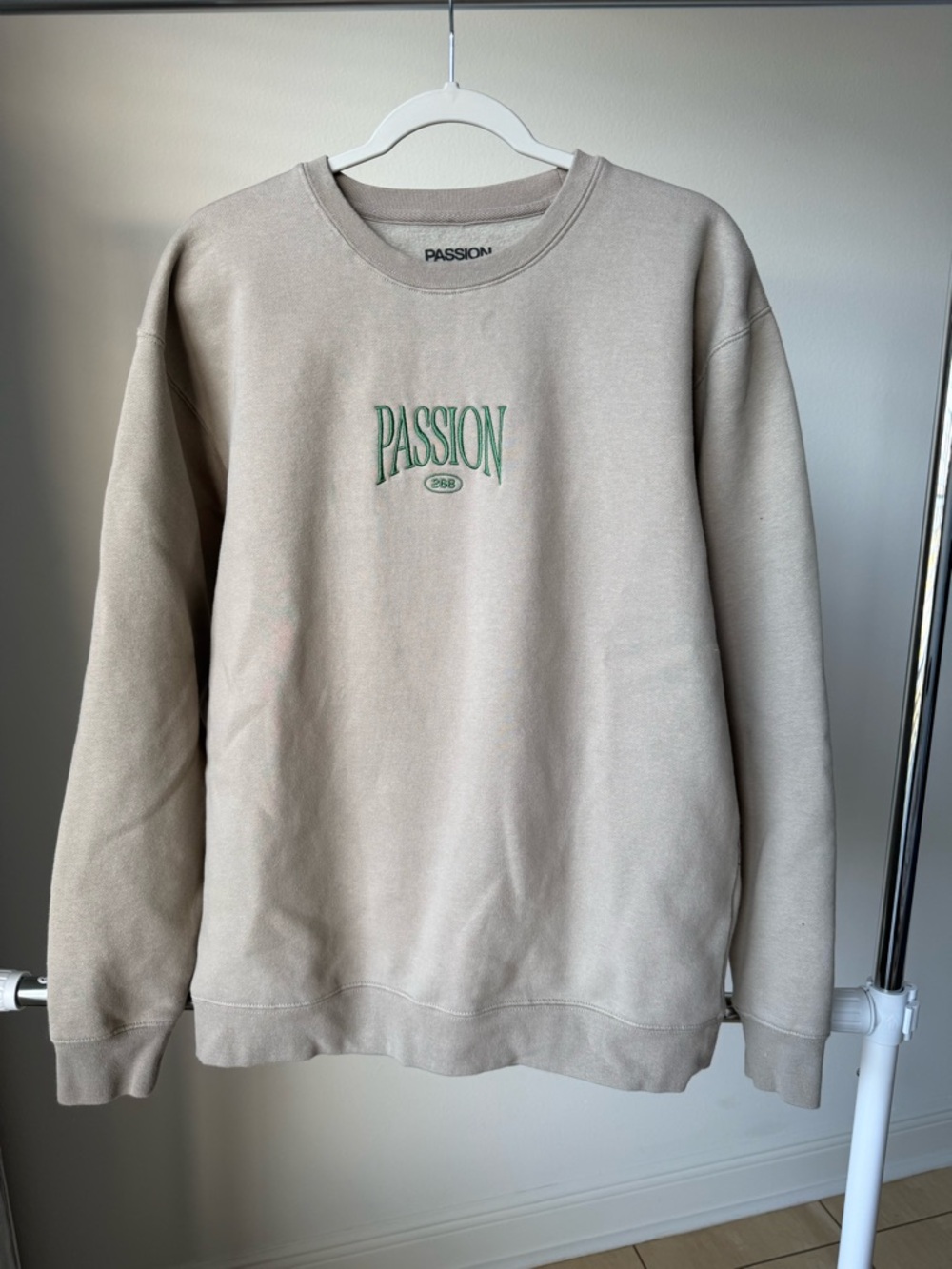 Passion Crewneck Sweatshirt in Beige with Green Logo